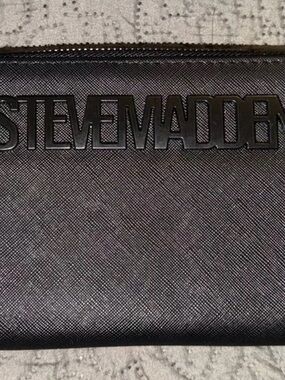 Steve Madden Black Textured Zip-Around Wallet